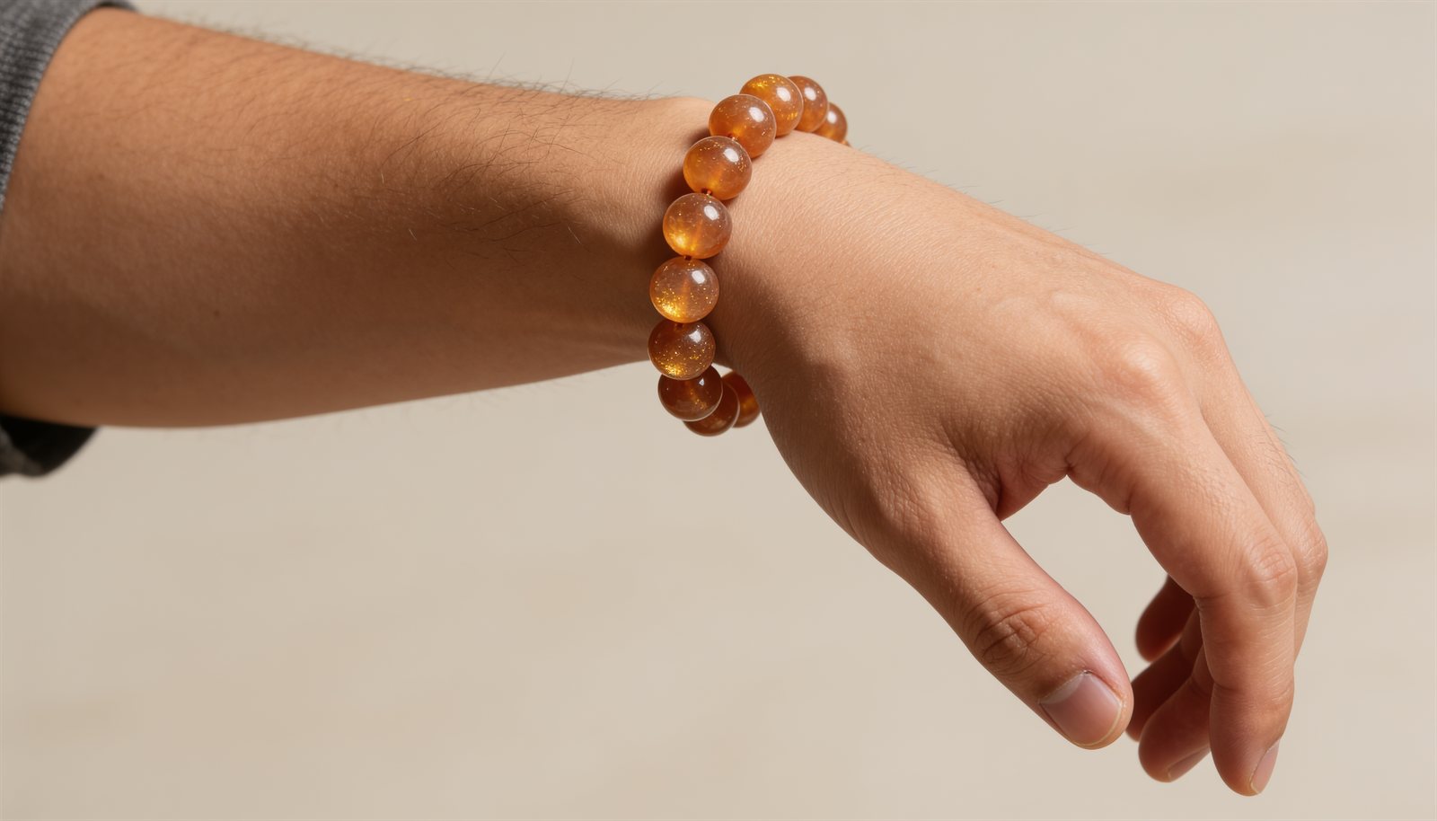 simple-line-sunstone-worn-man