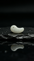 勾玉お守り・本翡翠（硬玉）20mm ― 京都手組み